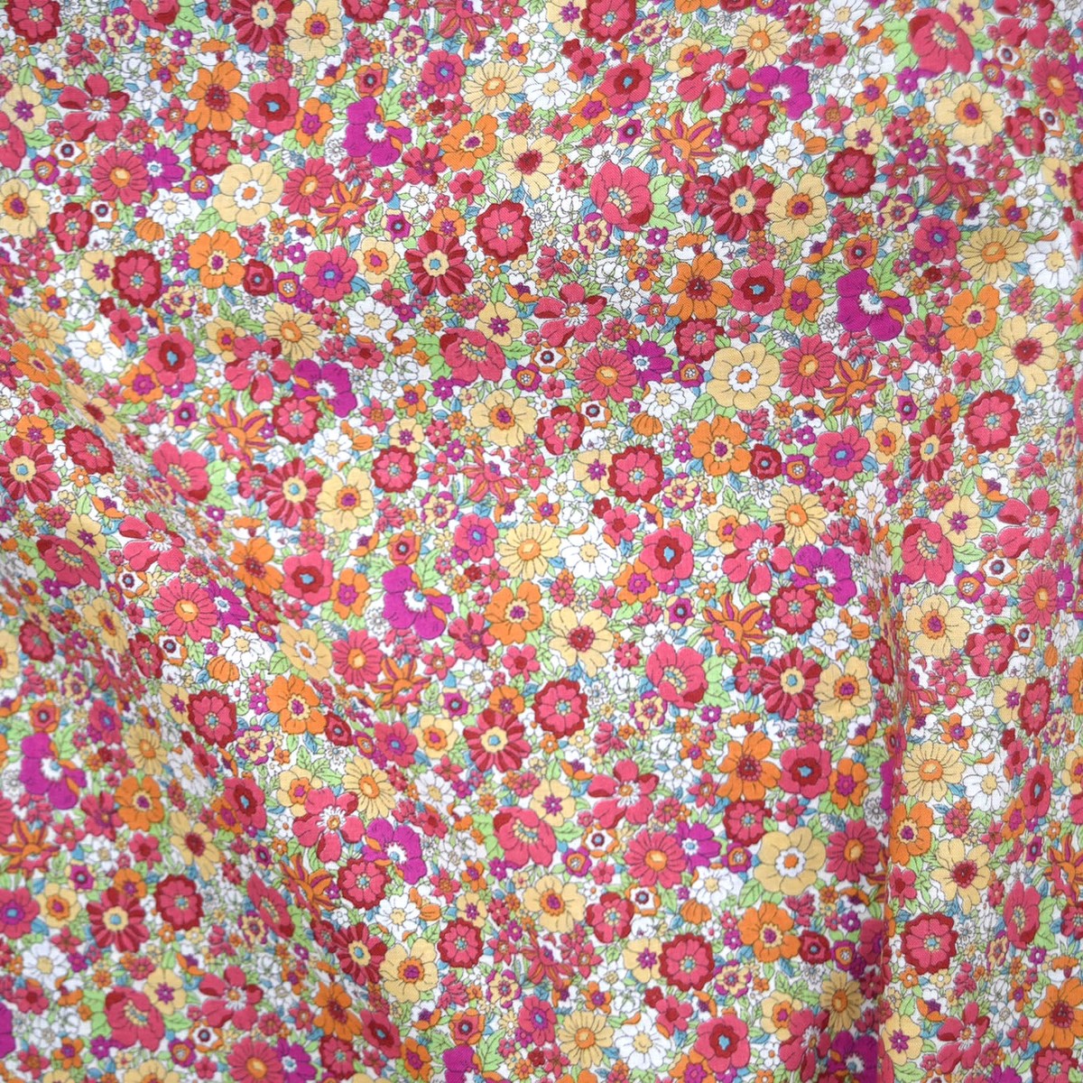 Flownny Mini Flowers Cotton Lawn - Red NFA-1030-31