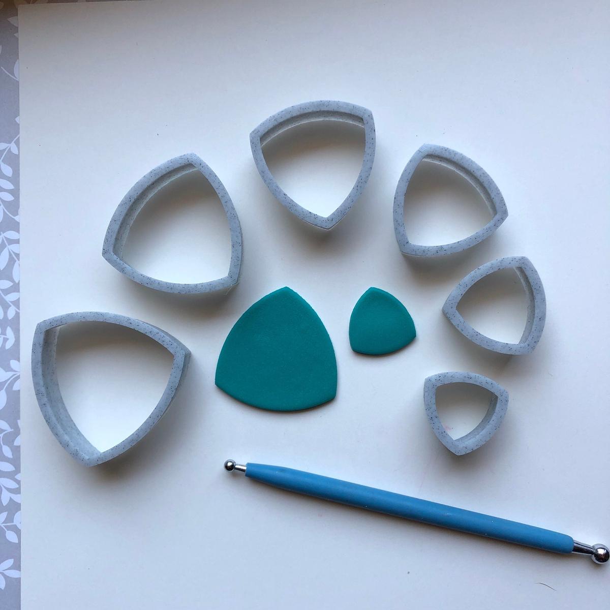 Rounded triangle cutter set - made for use with polymer clay