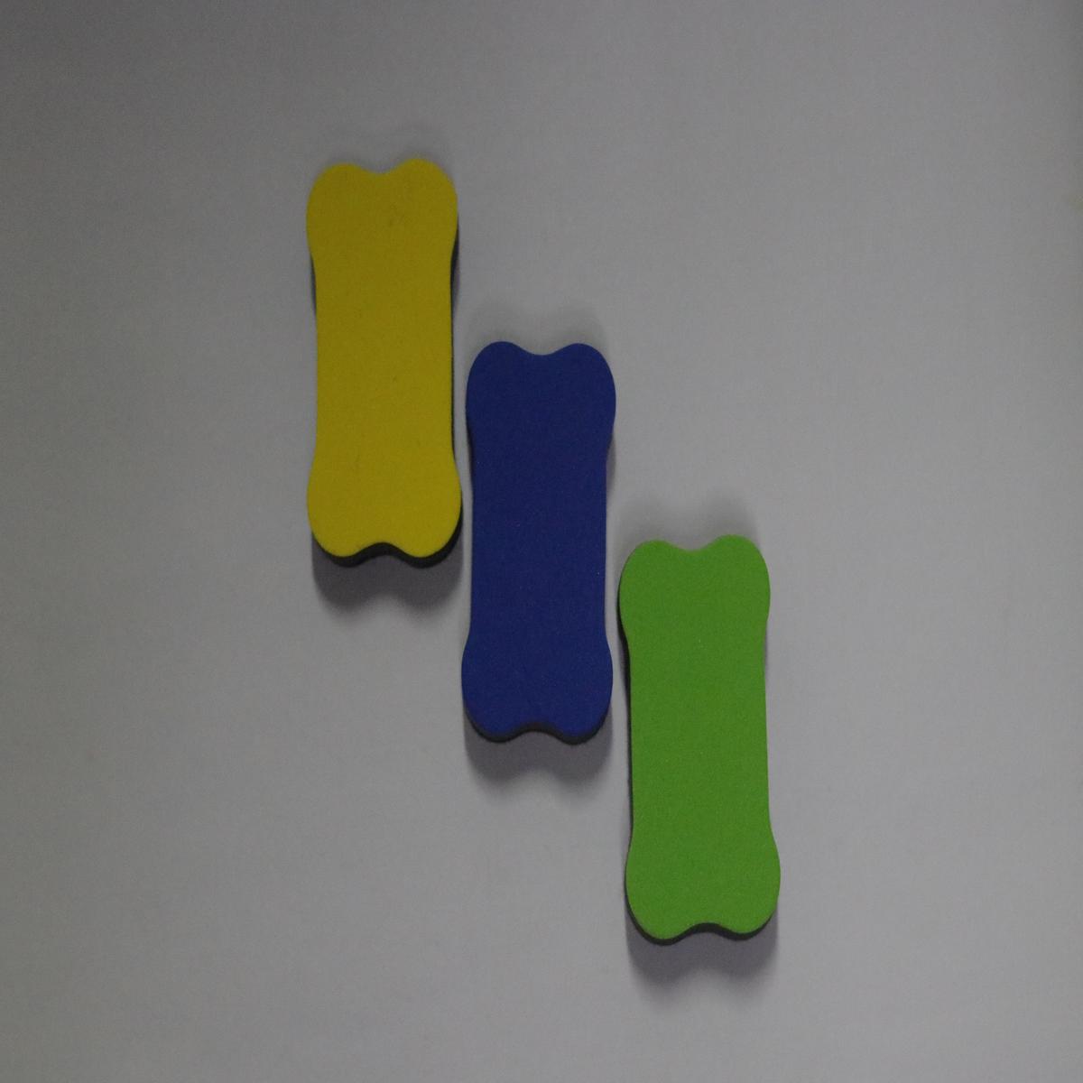 Magnetic mini whiteboard duster