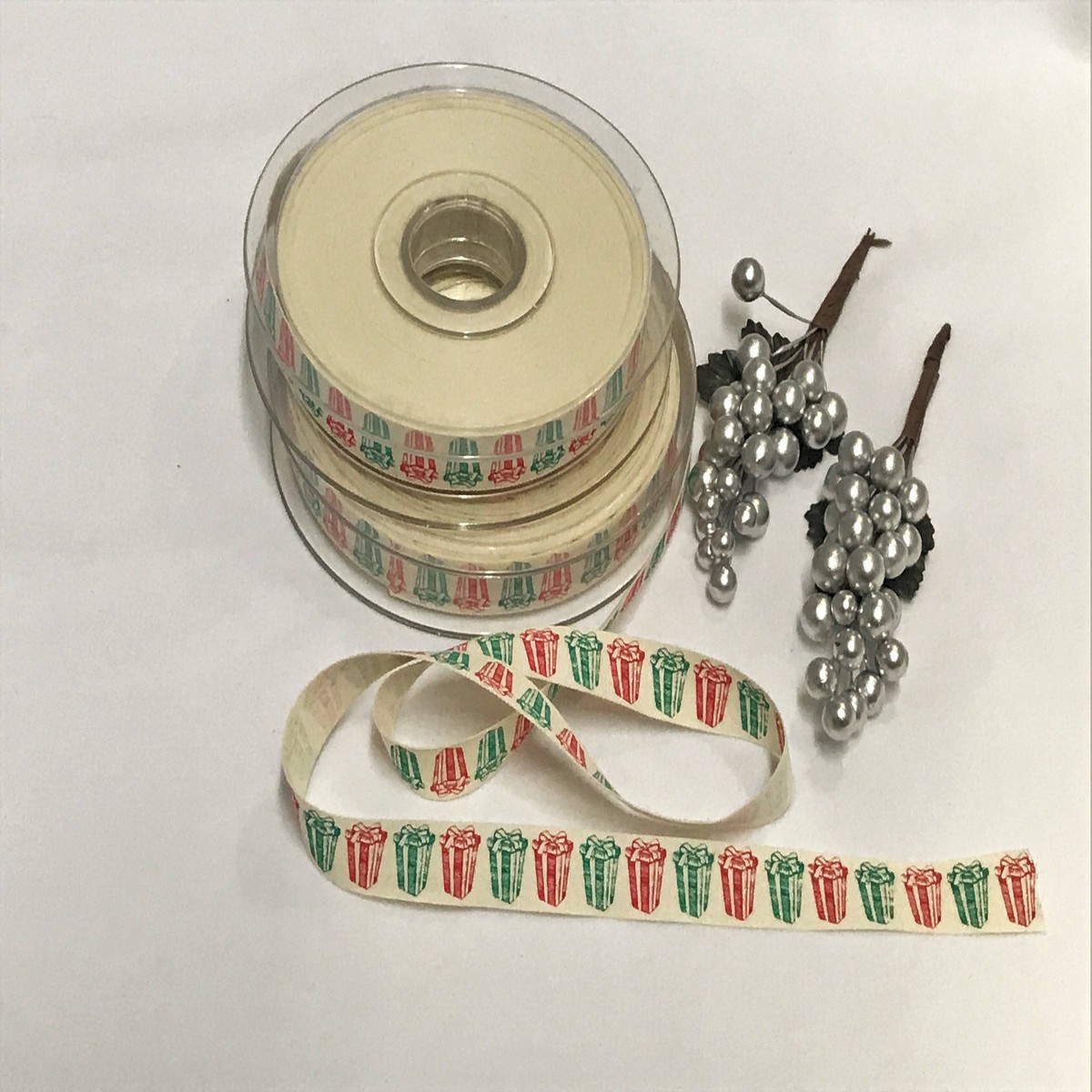 Christmas Festive Ribbon - Presents / 15mm