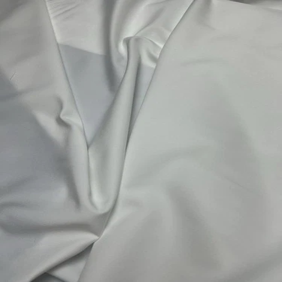White polycotton, linings, clothing, crafts 1.4m x 2.1m #680