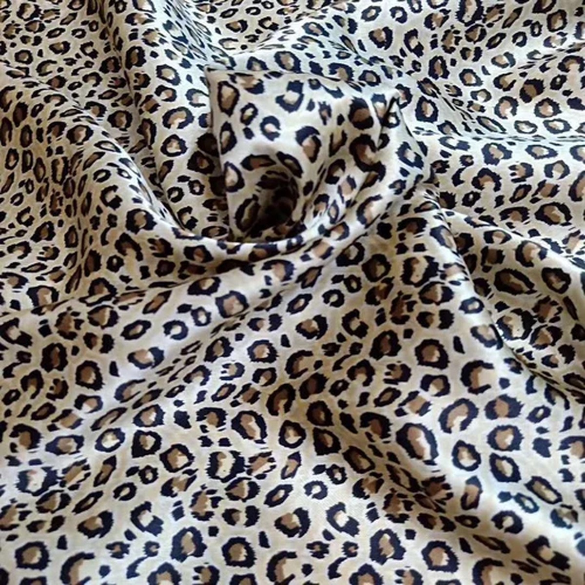 1 Yard 16MM 100% Pure Mulberry Silk Charmeuse Fabric for Dress Leopard Print